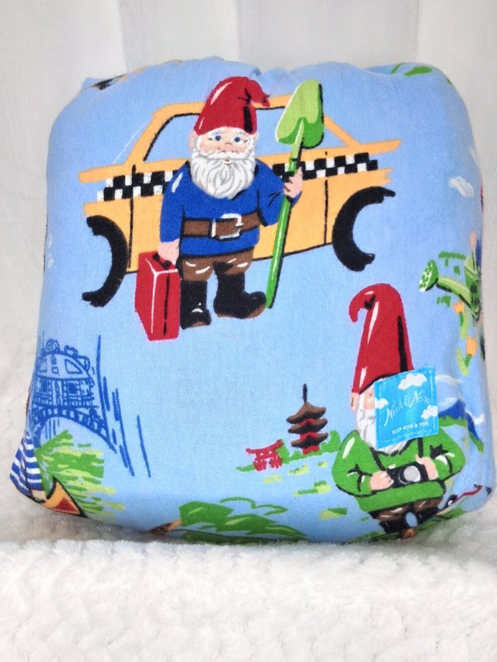 Nick & Nora Whimsical Traveling Gnomes Twin Flannel Sheet Set w/Drawstring Bag